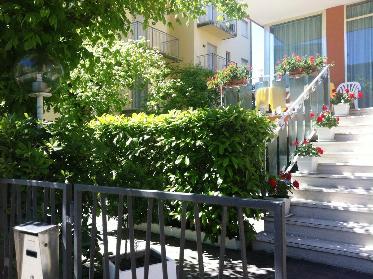 קרביה Alice Hotel מראה חיצוני תמונה