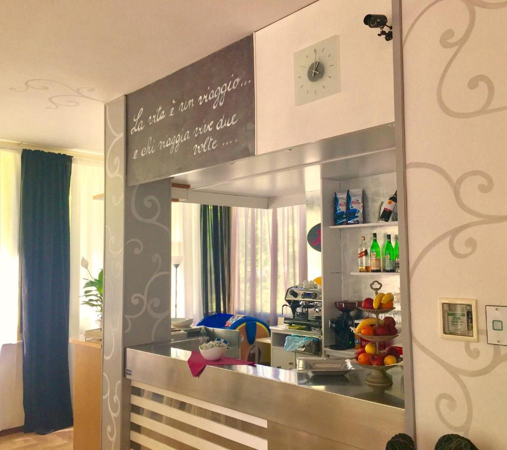 קרביה Alice Hotel מראה חיצוני תמונה