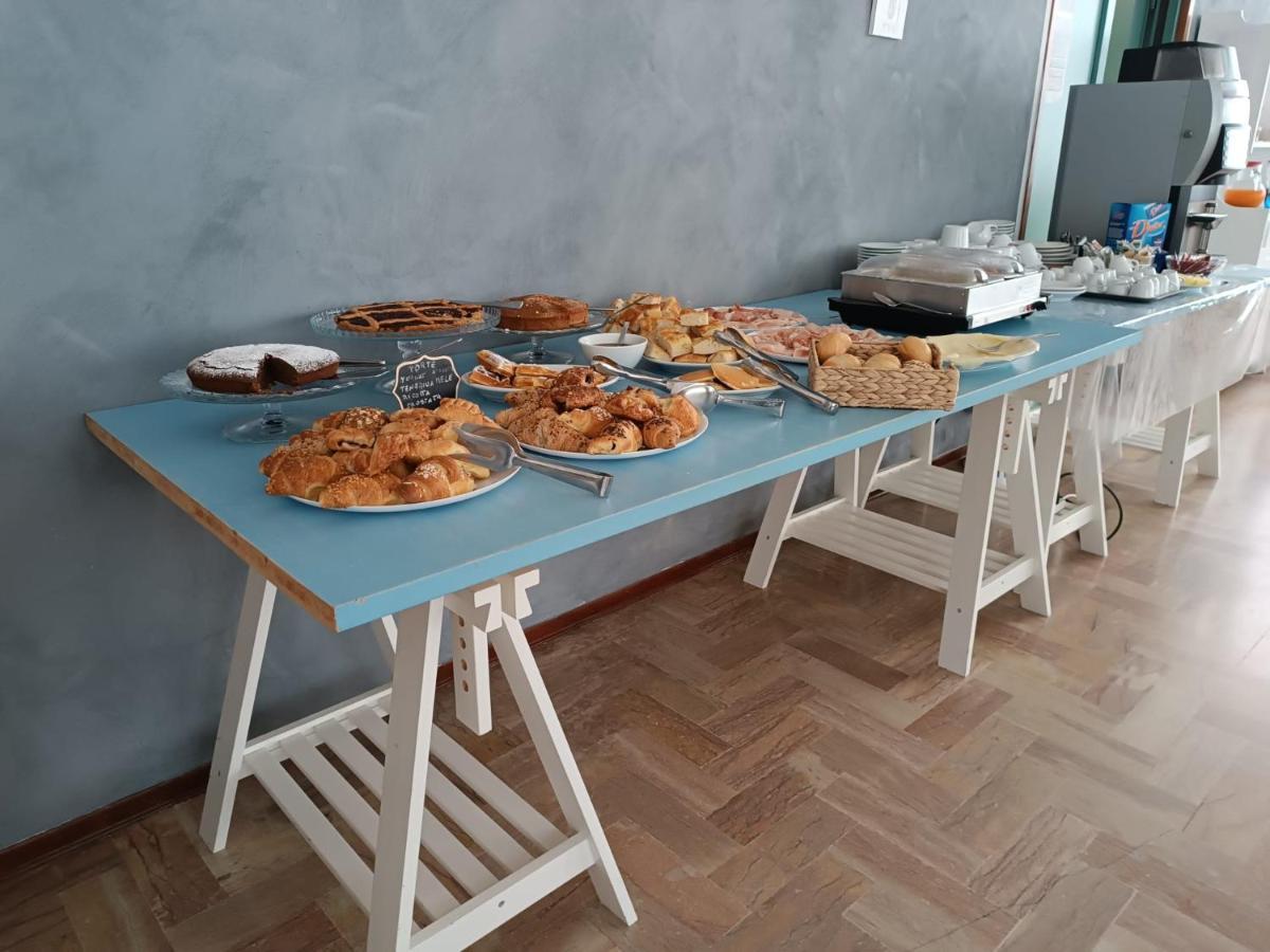 קרביה Alice Hotel מראה חיצוני תמונה