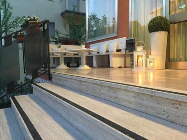 קרביה Alice Hotel מראה חיצוני תמונה