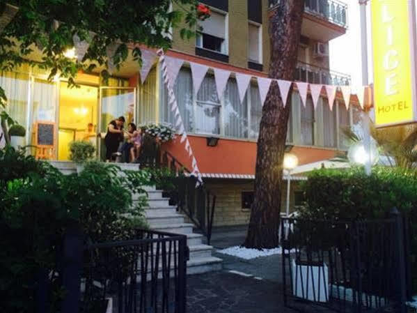 קרביה Alice Hotel מראה חיצוני תמונה